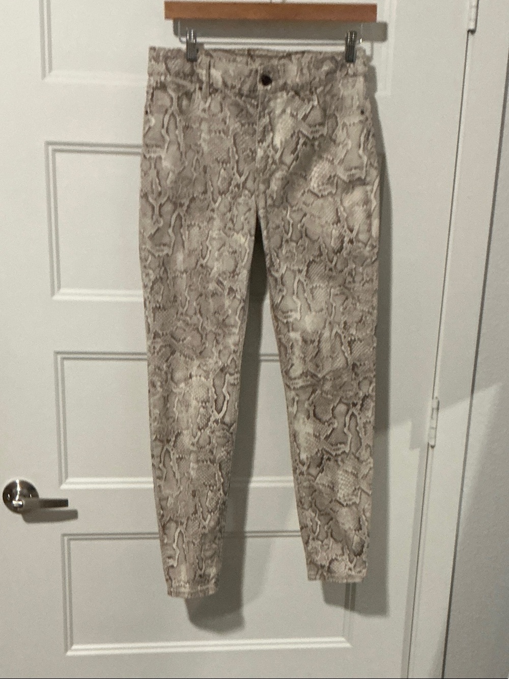 White House Black Market Snake-Print Skinny Jeans - Taupe